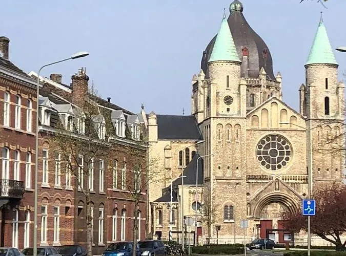 Chez Helene Tweepersoonskamer Oda ve Kahvaltı *